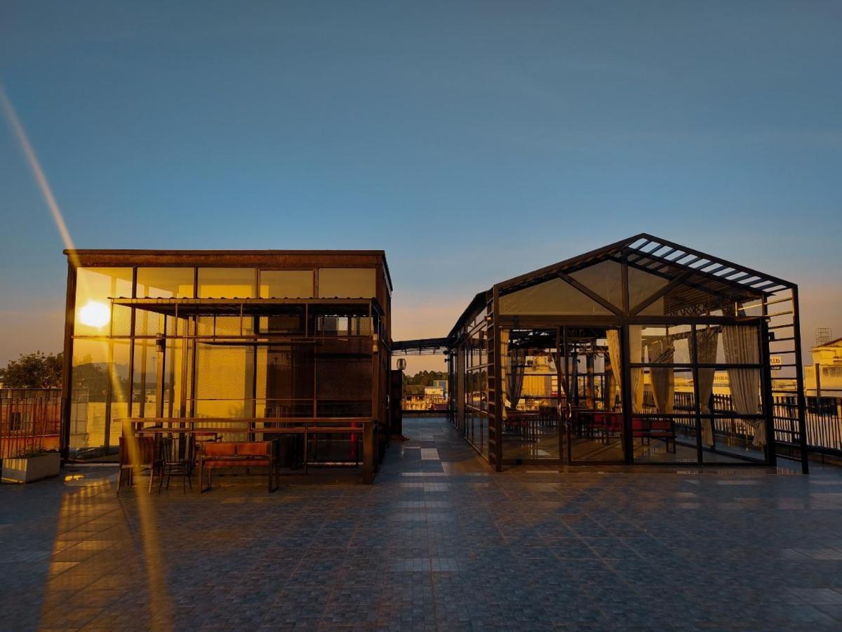 The Harbour Front Hotel Сураттхани Экстерьер фото